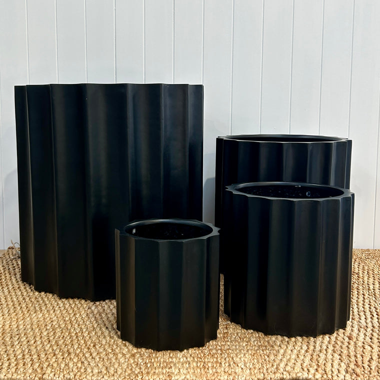 Ribbed Planter Black