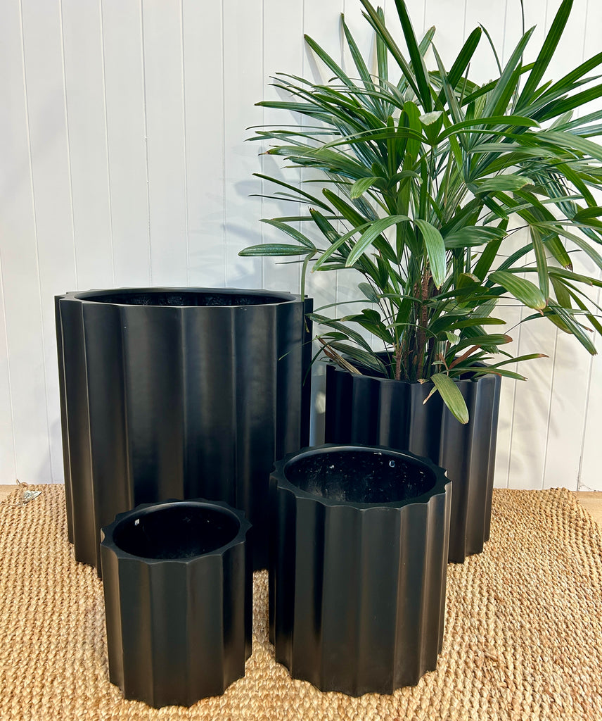 Ribbed Planter Black