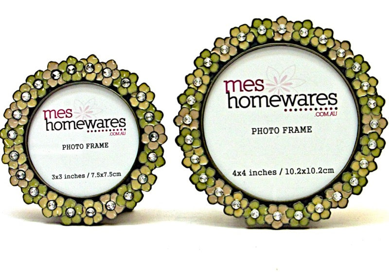 Photo Frame Wreath of Flowers