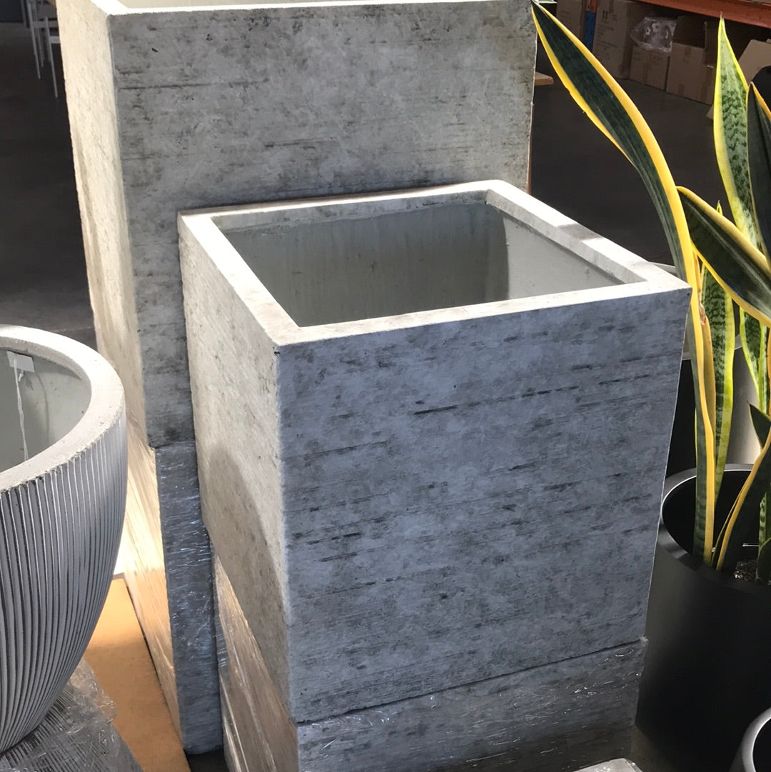 Square Deeply Scratched - Ash-Grey Washed