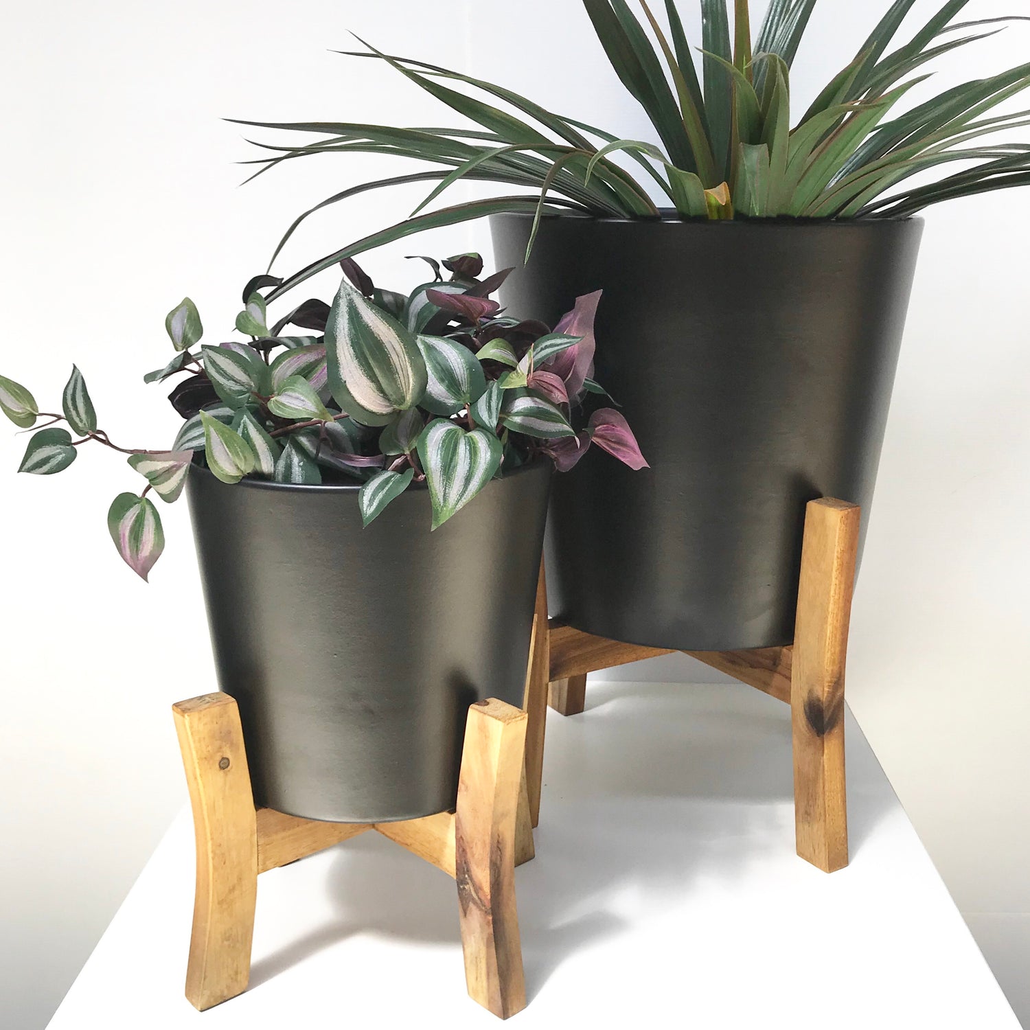 Jayda Plant Stand Blac