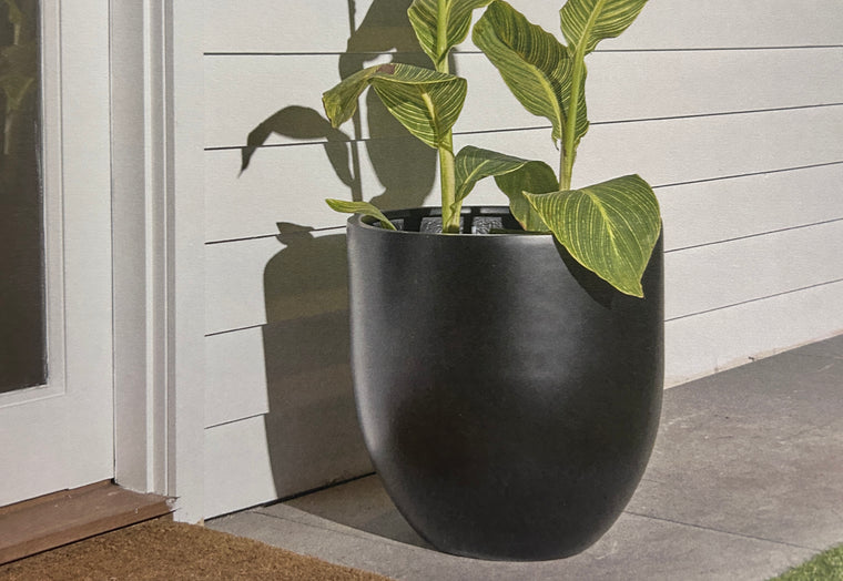 Satine Egg Planter Black