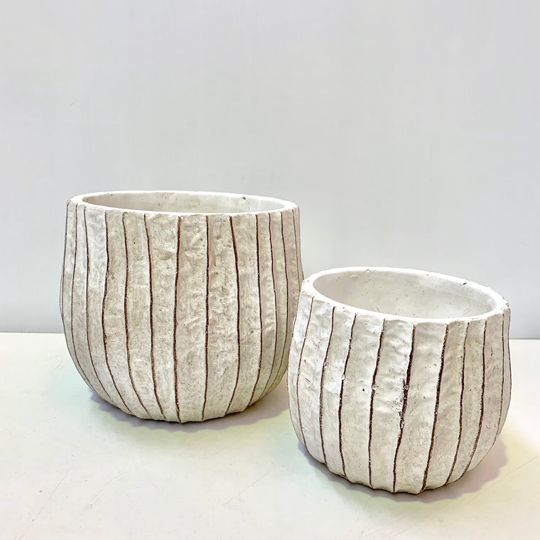 Round Ruffle Pots