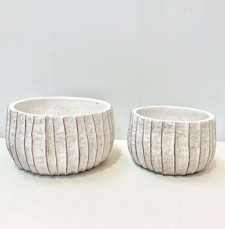 Round Ruffle Bowls